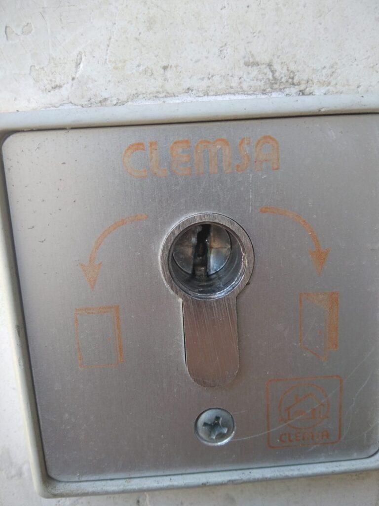 Apertura de persianas La Cala