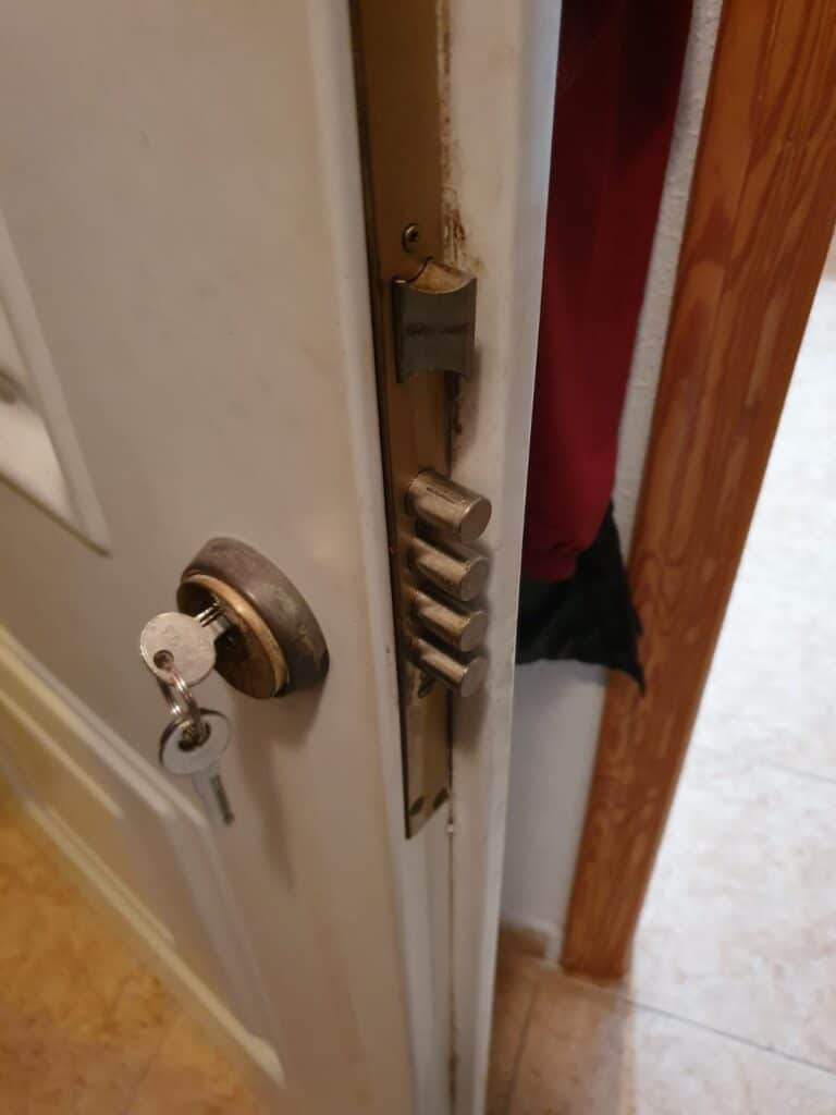 Apertura de puertas Altea