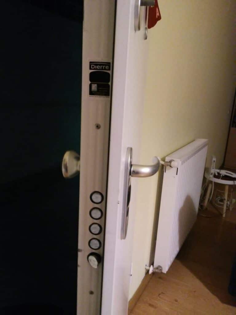 Apertura de puertas El Realengo