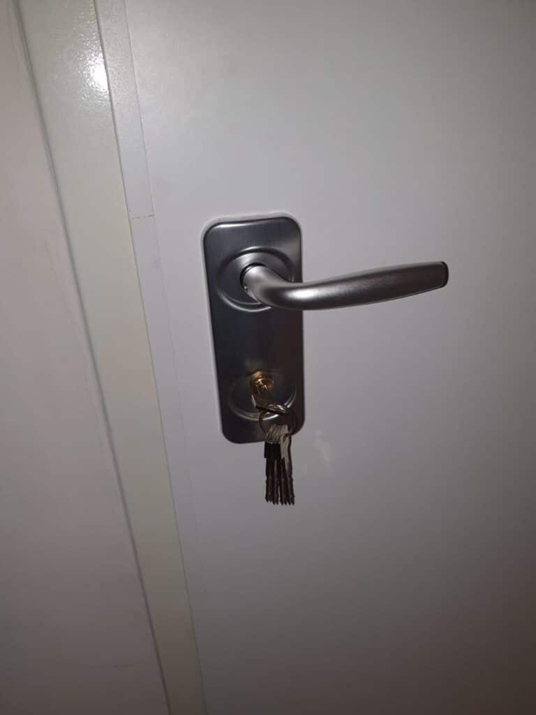 Apertura de puertas El Rincon del Moro
