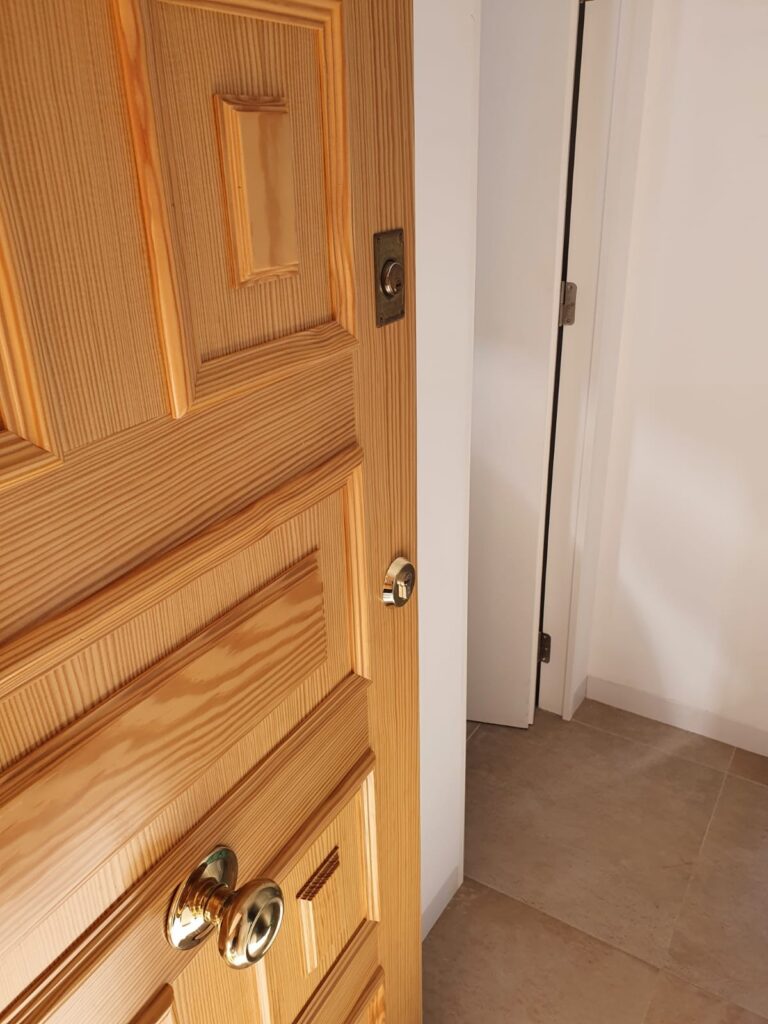 Apertura de puertas La Cadolla