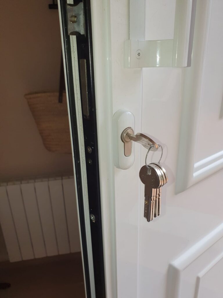 Apertura de puertas Polop