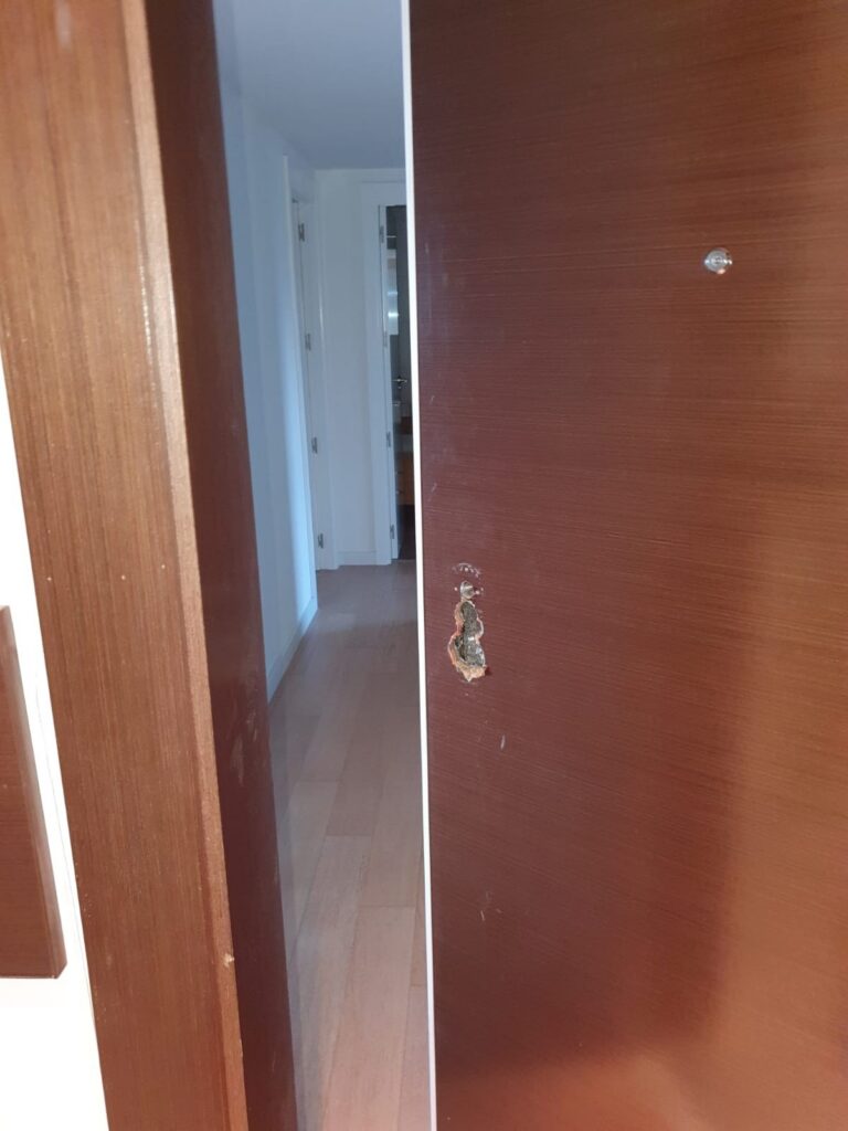 Apertura de puertas Residencia los Altos