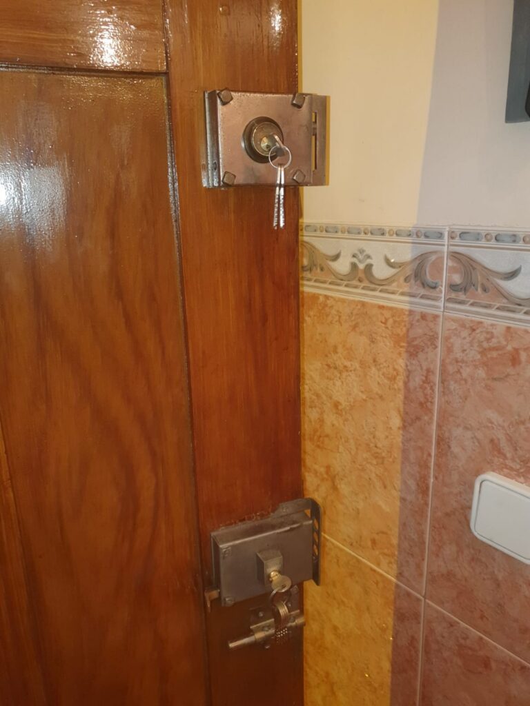 Apertura de puertas Urbanizacion Llano de los pastores