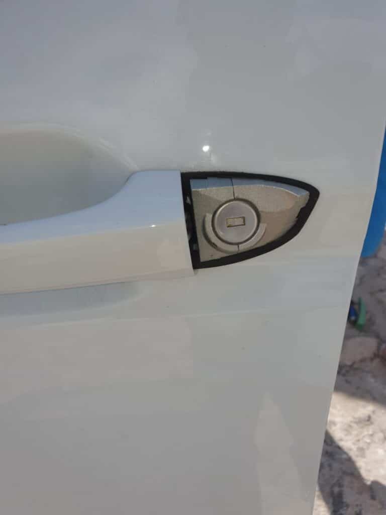 Apertura de vehiculos Confrides